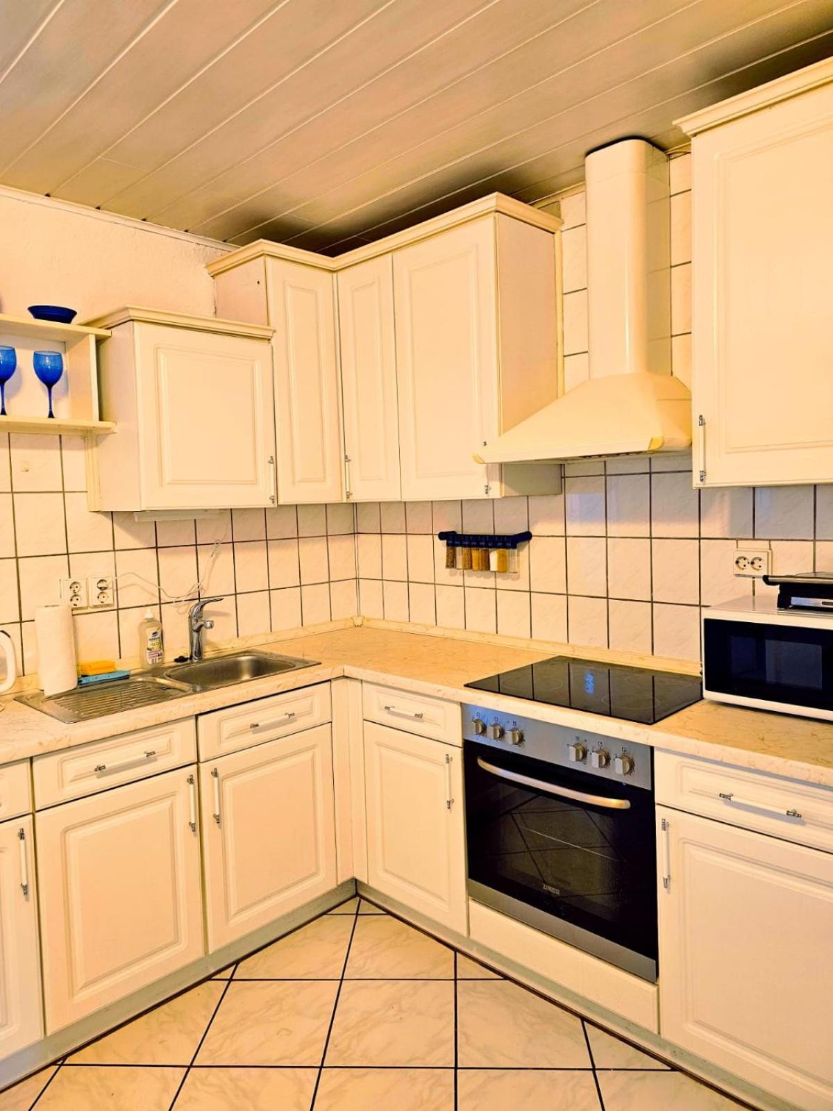 B&R Ferienhaus In Der Naehe Des Flughafens 뉘른베르크 외부 사진